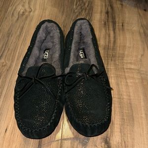 Uggs Women Slipper size 6